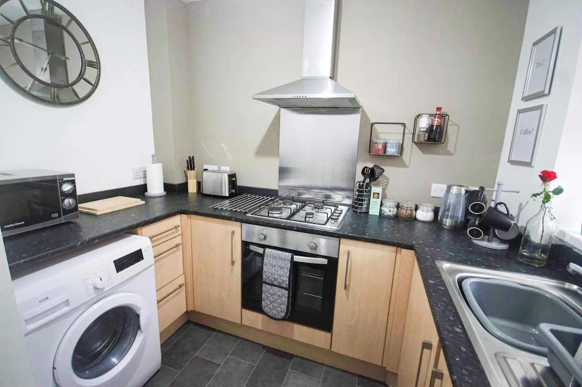 Affordable Digs Nr City Centre Sleeps5 Free Secure Parking Coventry Esterno foto